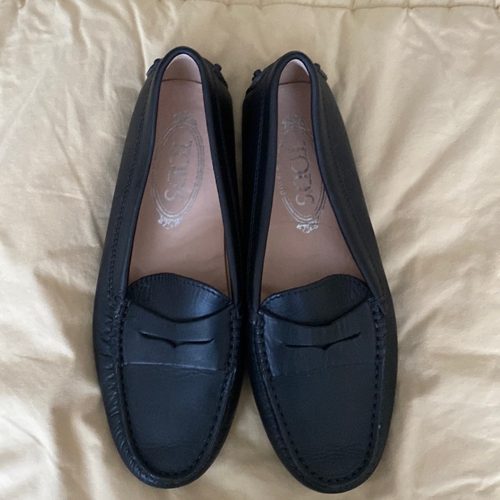 Tods Black Leather Loafers